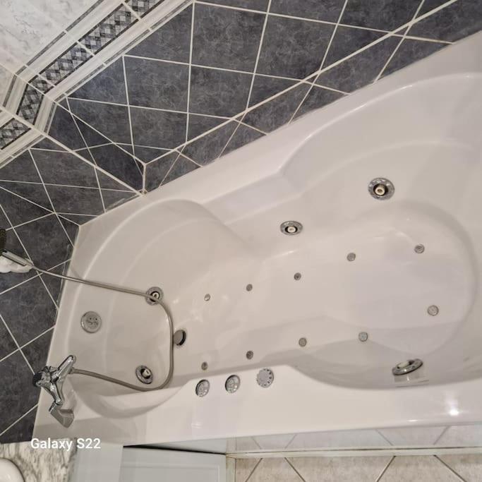 Appartement Spacieux T3 Lumineux Avec Balneo A 5min De La Gare