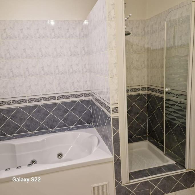 Spacieux T3 Lumineux Avec Balneo A 5min De La Gare Appartement *